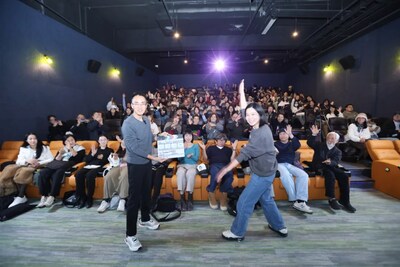 Zhou Yang, Founder and CEO of SmallRig, and Gu Xue, Founder and Director of FamilyLens International Film Festival Zhou Yang, Founder and CEO of SmallRig, and Gu Xue, Founder and Director of FamilyLens International Film Festival